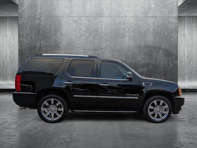 used 2009 Cadillac Escalade car, priced at $10,598