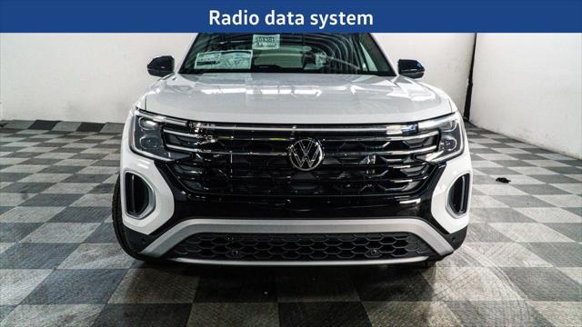 new 2025 Volkswagen Atlas car, priced at $44,808