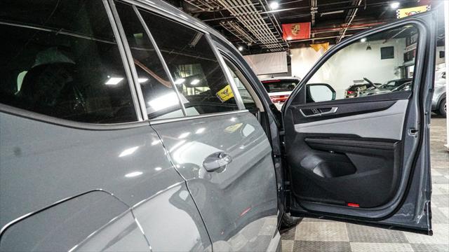 new 2025 Volkswagen Atlas car, priced at $46,343