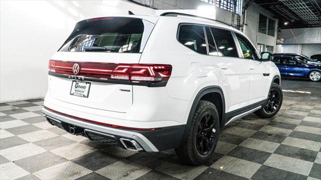 new 2025 Volkswagen Atlas car, priced at $49,476