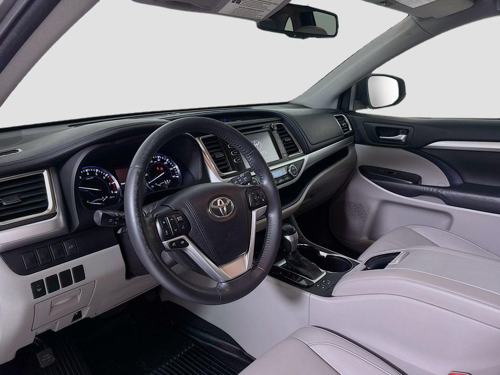 used 2015 Toyota Highlander car, priced at $20,988