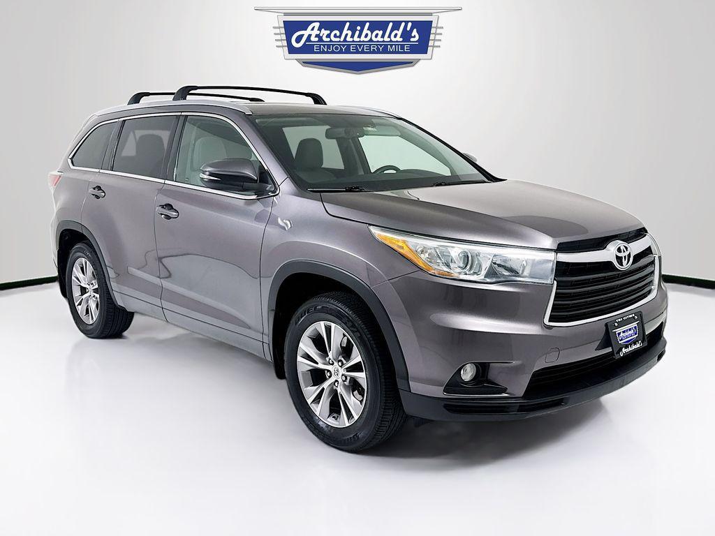 used 2015 Toyota Highlander car, priced at $20,988