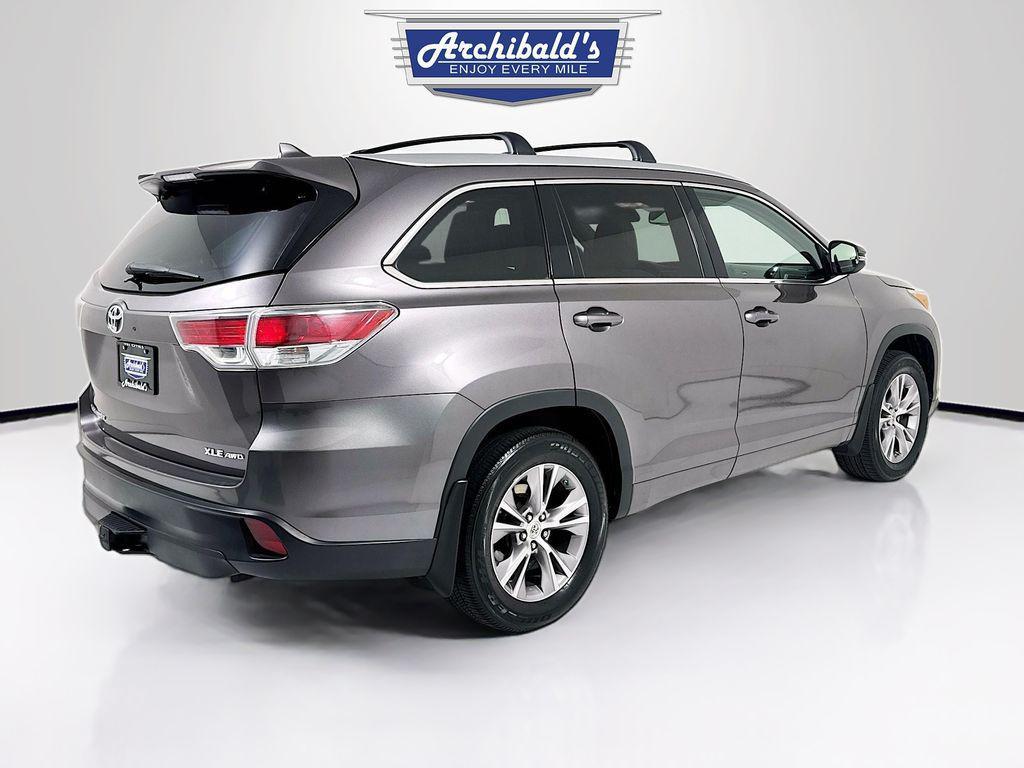 used 2015 Toyota Highlander car, priced at $20,988