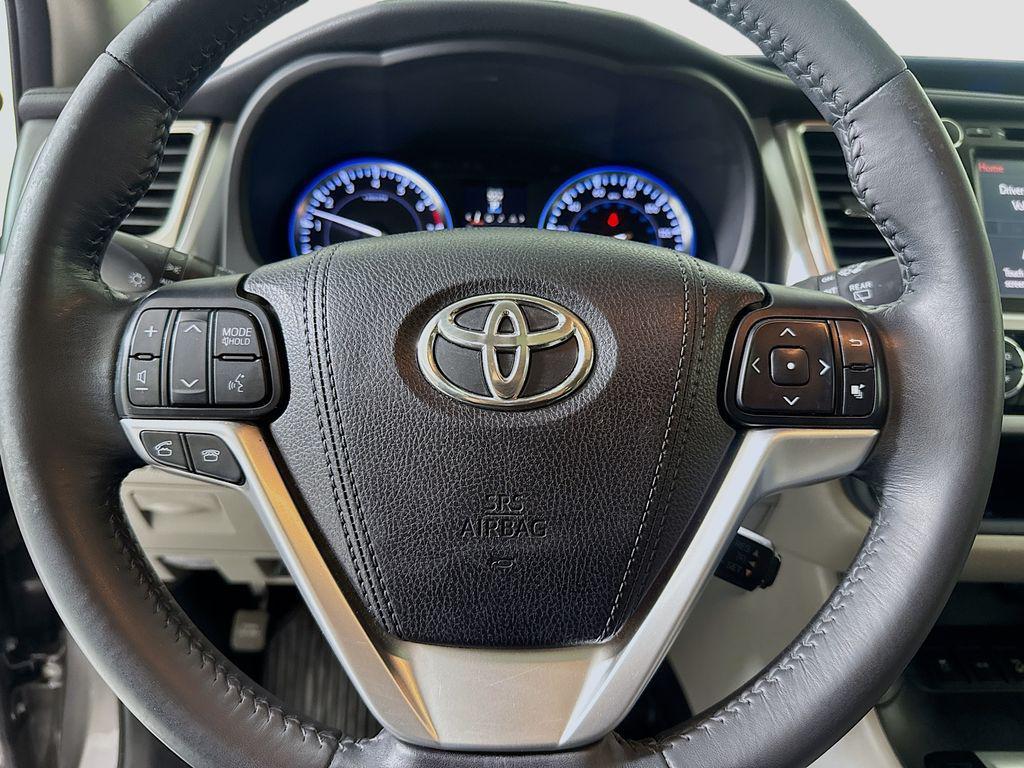 used 2015 Toyota Highlander car, priced at $20,988