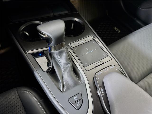 used 2022 Lexus UX 250h car, priced at $33,038