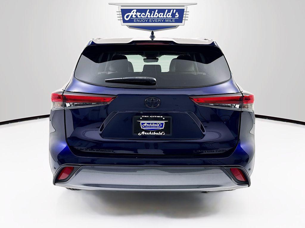 used 2021 Toyota Highlander car, priced at $38,770