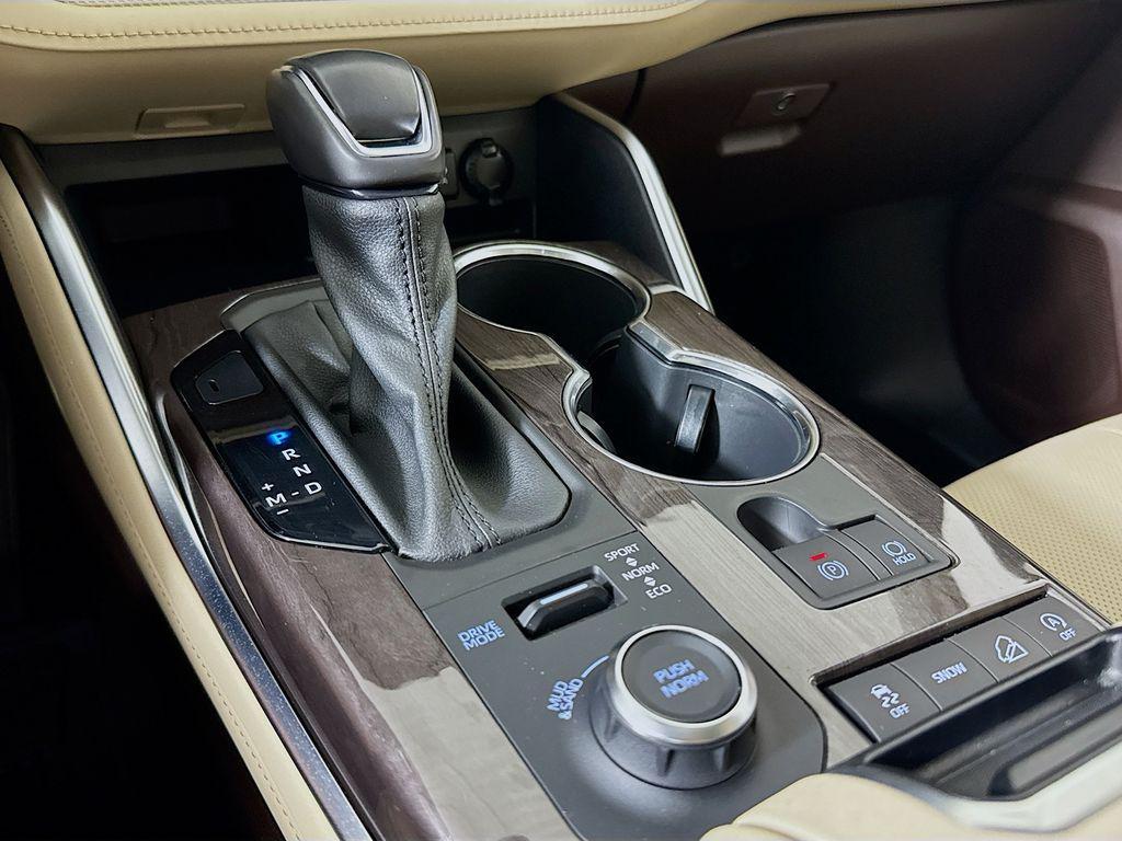 used 2021 Toyota Highlander car, priced at $38,770