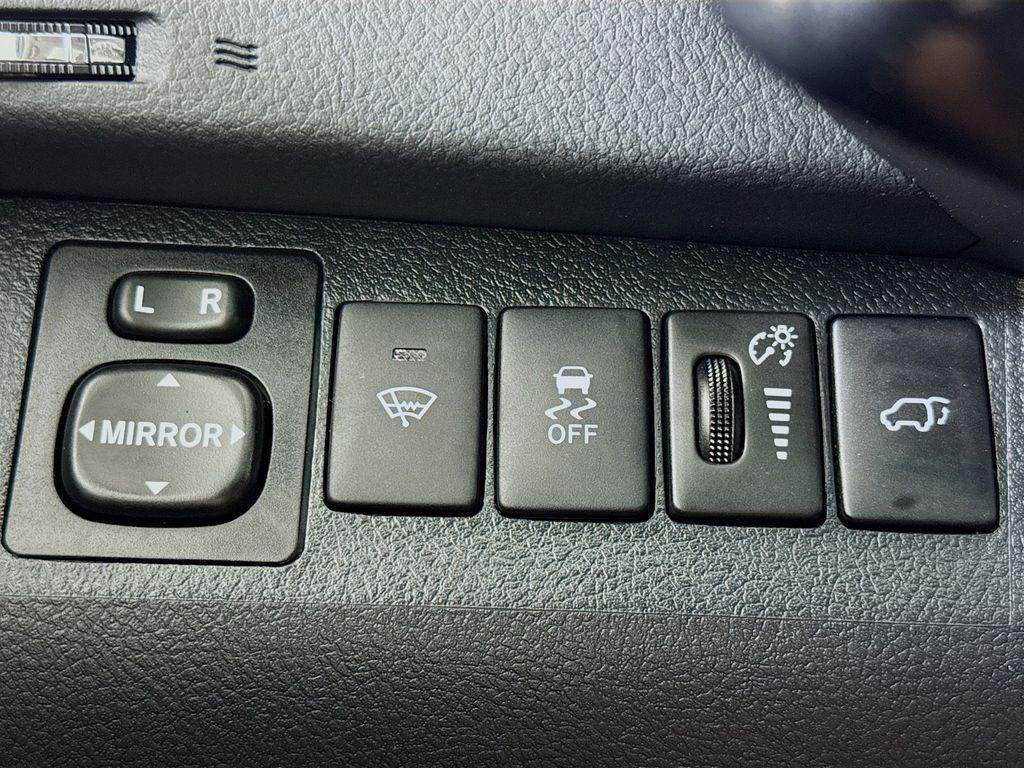 used 2012 Toyota Highlander car, priced at $13,993