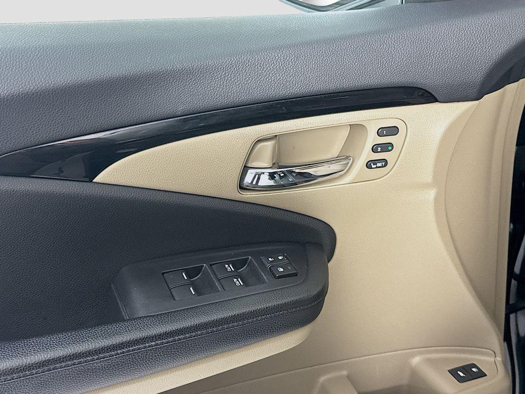 used 2019 Honda Pilot car, priced at $25,042