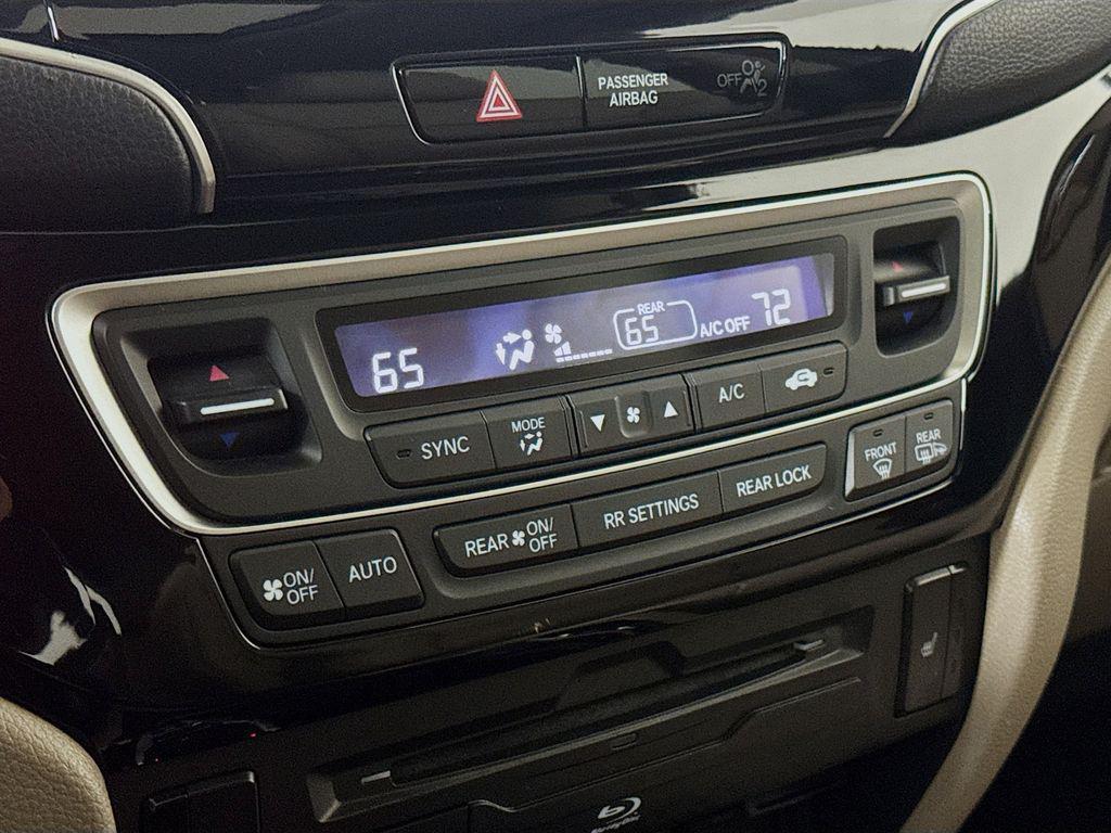 used 2019 Honda Pilot car, priced at $25,042