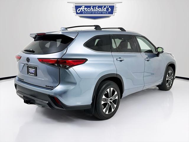 used 2021 Toyota Highlander car, priced at $34,777