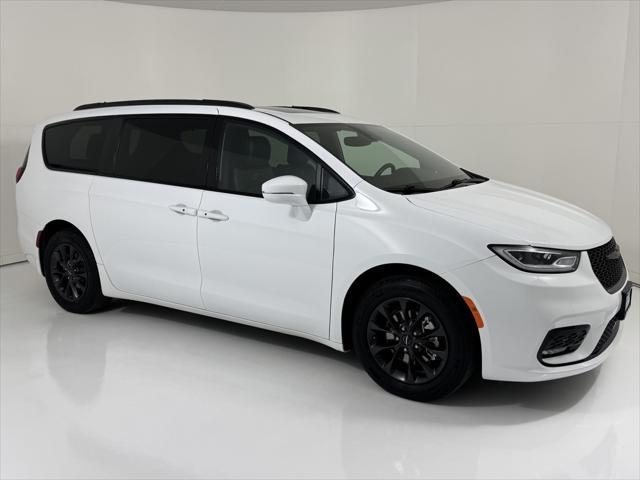 used 2021 Chrysler Pacifica car, priced at $28,994