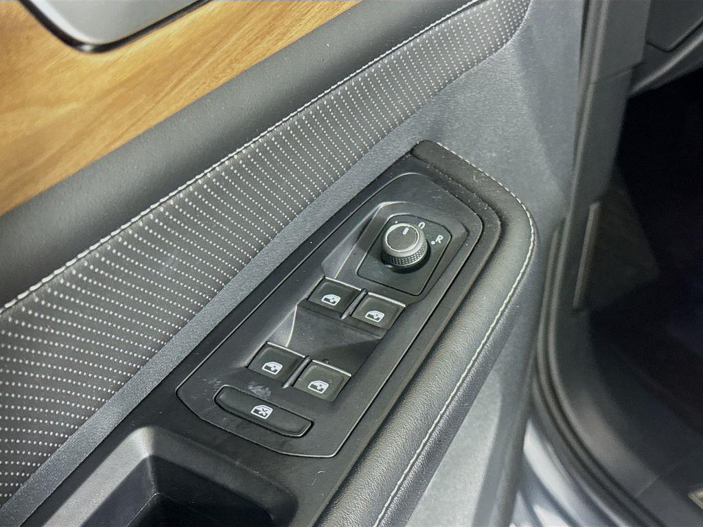 used 2024 Volkswagen Atlas car, priced at $29,716