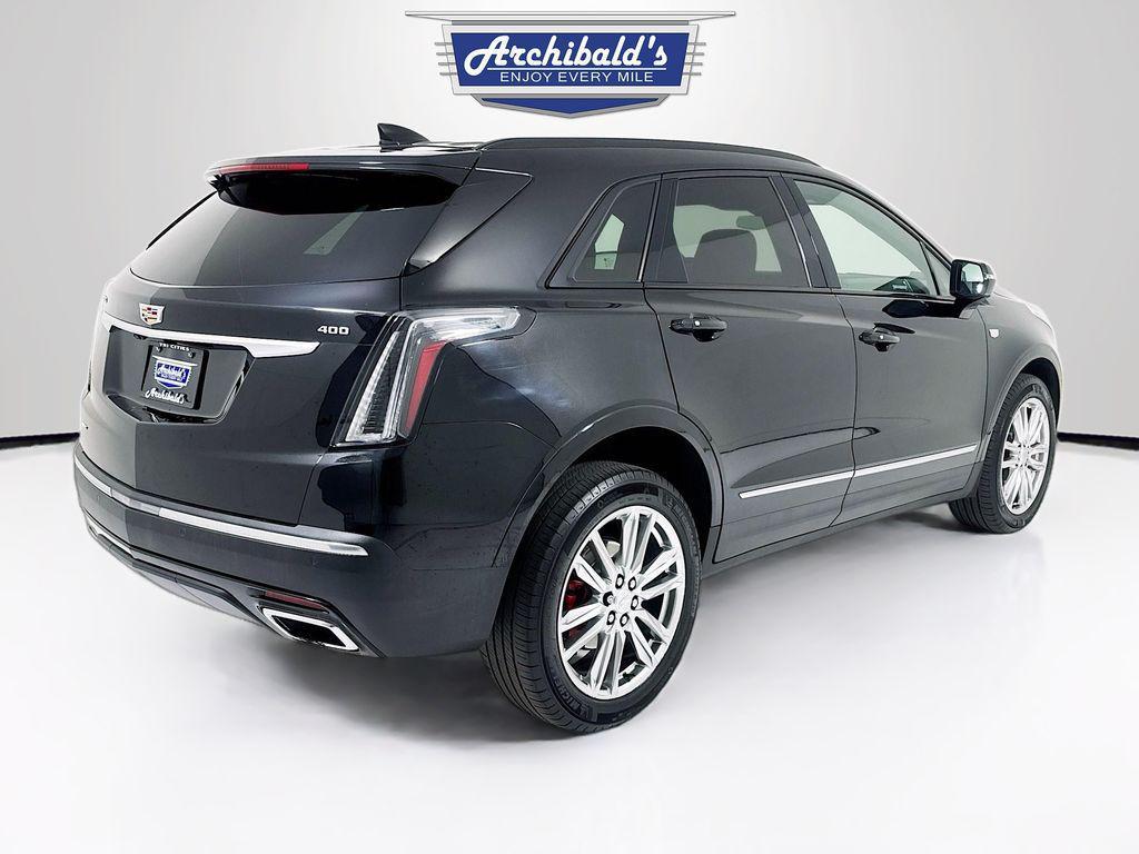 used 2022 Cadillac XT5 car, priced at $39,999