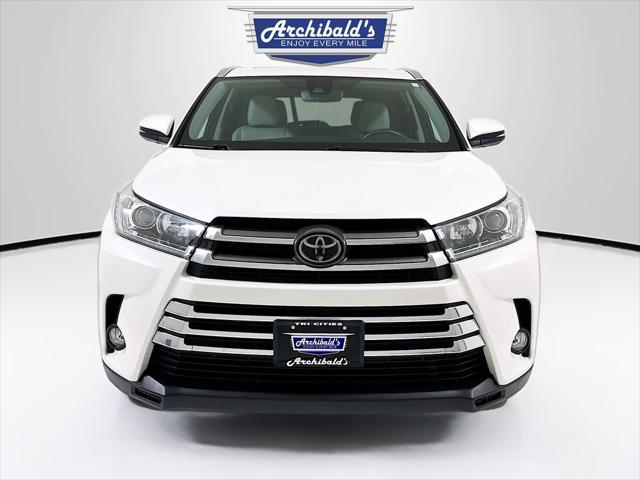 used 2018 Toyota Highlander car, priced at $30,106