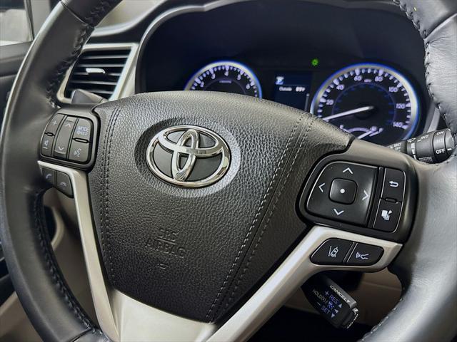 used 2018 Toyota Highlander car, priced at $30,106