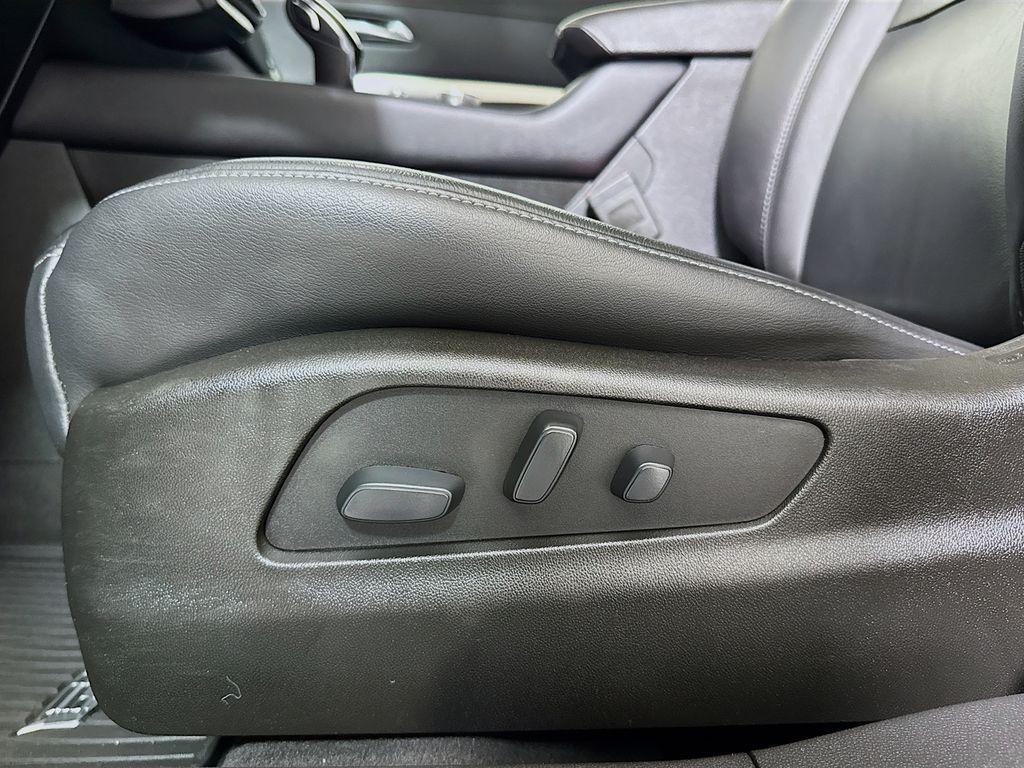 used 2021 Cadillac XT4 car, priced at $28,985