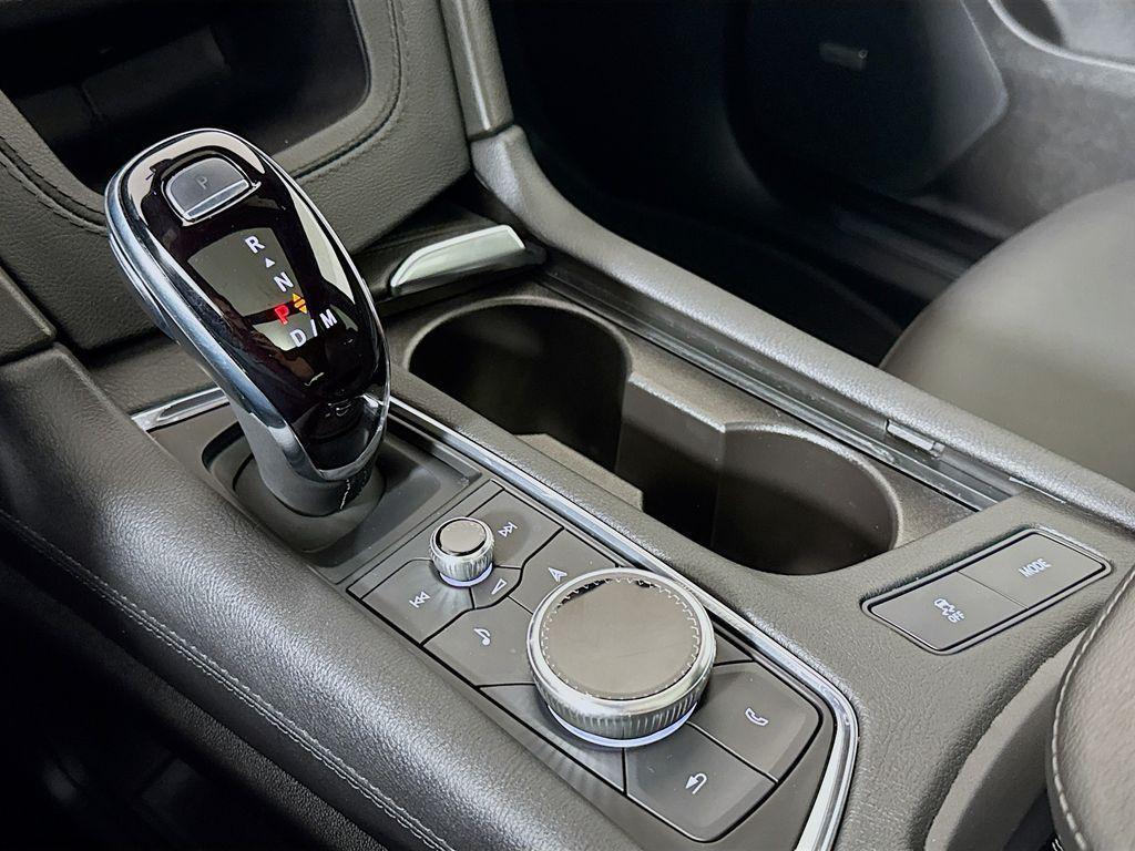 used 2024 Cadillac XT5 car, priced at $44,636