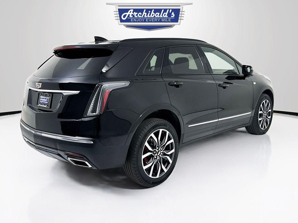 used 2024 Cadillac XT5 car, priced at $44,636