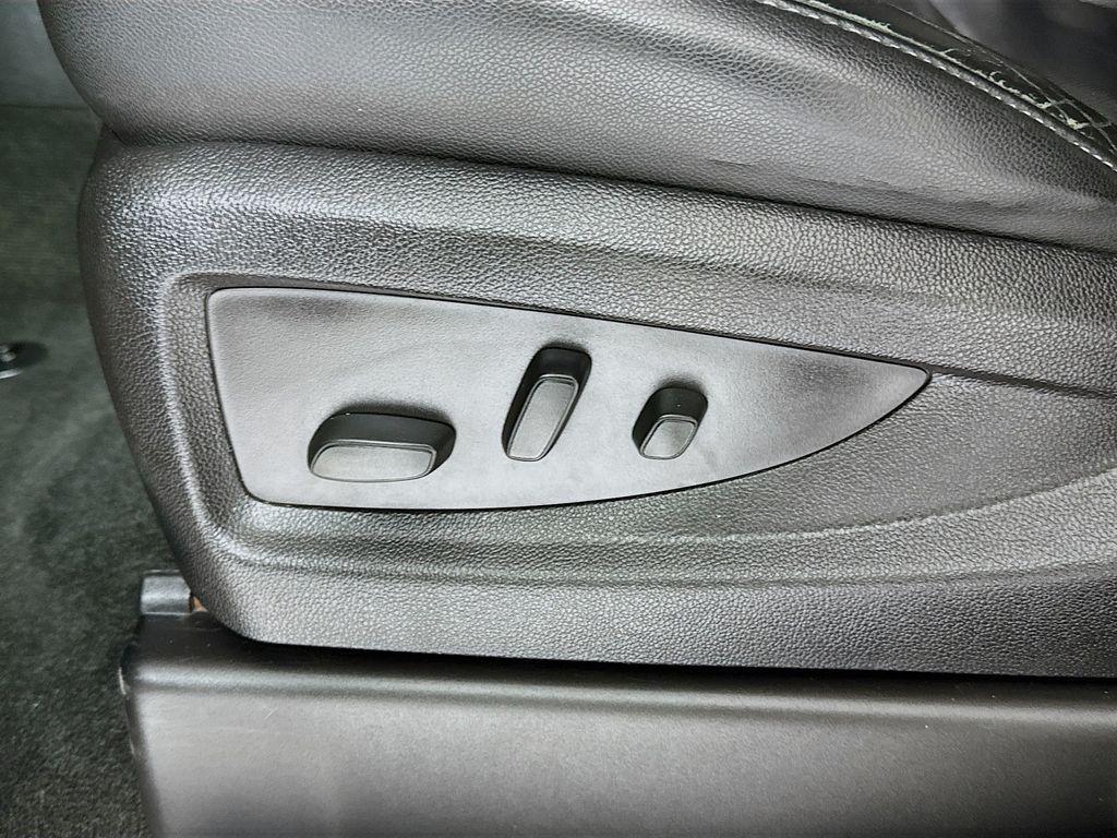 used 2017 GMC Yukon car, priced at $23,989