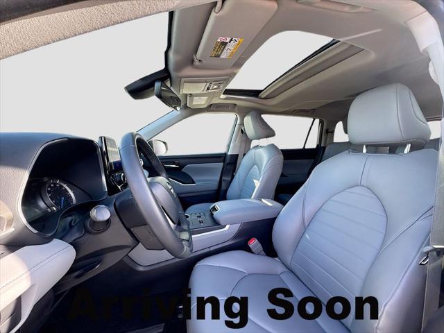 used 2023 Toyota Highlander Hybrid car, priced at $47,270