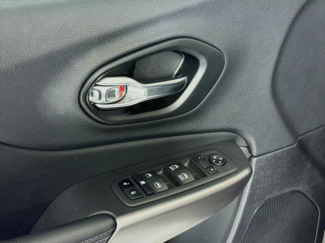 used 2022 Jeep Cherokee car, priced at $22,378