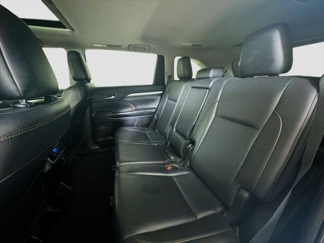 used 2019 Toyota Highlander car, priced at $29,443