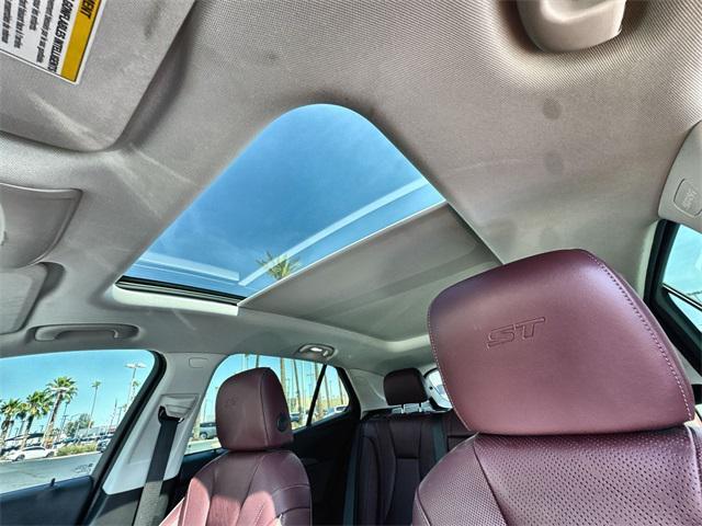 used 2025 Buick Envision car, priced at $39,897