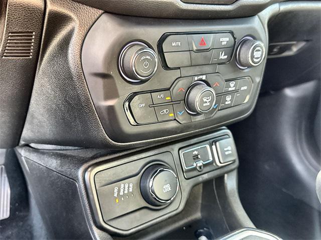 used 2022 Jeep Renegade car, priced at $23,744