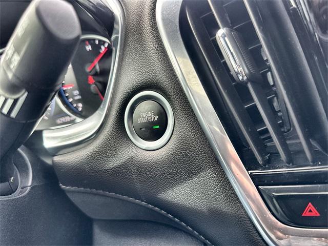 used 2022 Chevrolet Traverse car, priced at $33,047