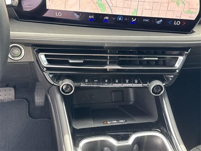 used 2025 Chevrolet Traverse car, priced at $42,155