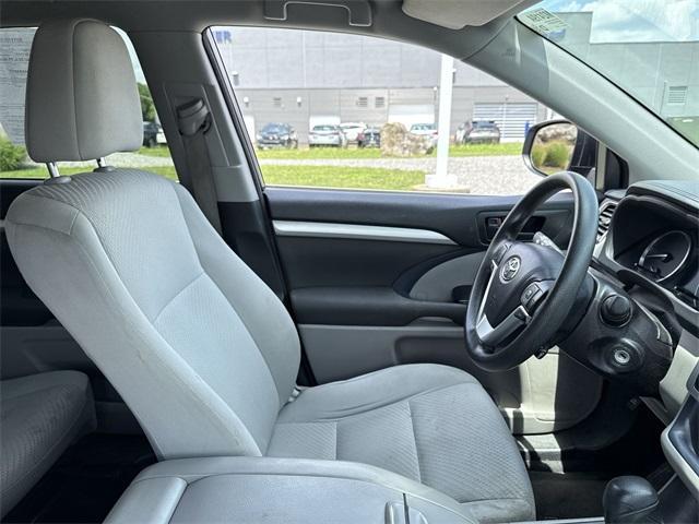 used 2016 Toyota Highlander car, priced at $15,532