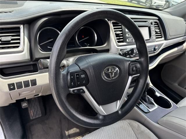 used 2016 Toyota Highlander car, priced at $15,532