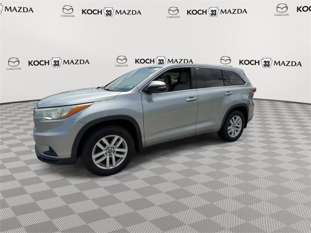 used 2016 Toyota Highlander car, priced at $15,532