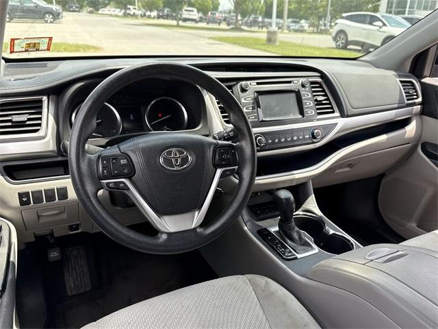 used 2016 Toyota Highlander car, priced at $15,532