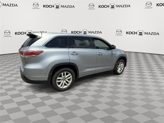 used 2016 Toyota Highlander car, priced at $15,532