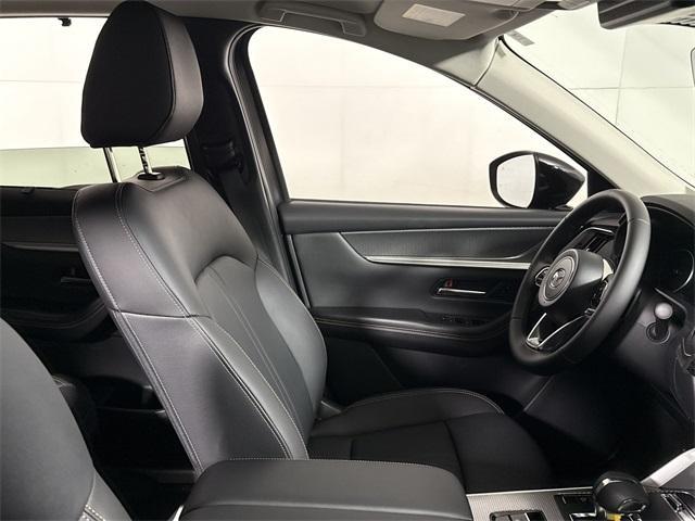 new 2025 Mazda CX-90 car, priced at $41,900