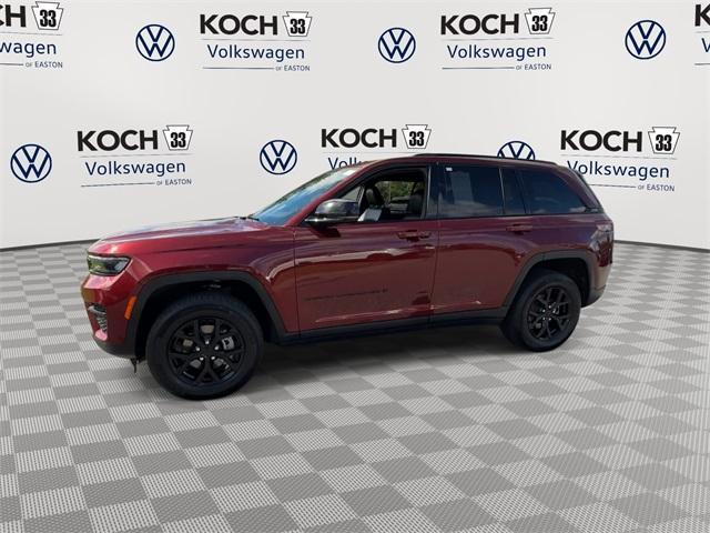used 2024 Jeep Grand Cherokee car, priced at $32,650