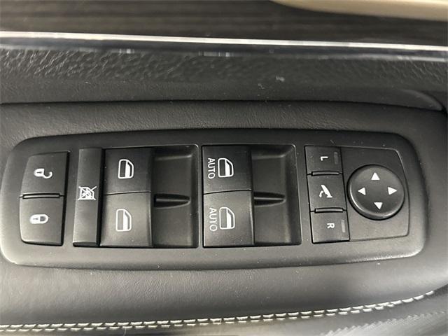 used 2015 Jeep Grand Cherokee car, priced at $13,216