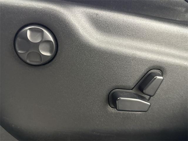 used 2015 Jeep Grand Cherokee car, priced at $13,216