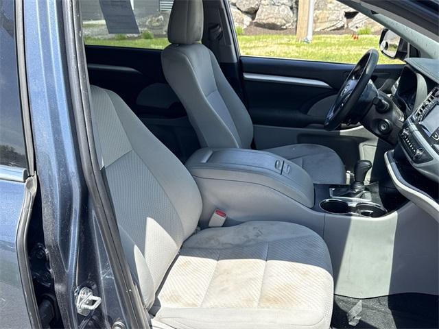used 2019 Toyota Highlander car, priced at $22,452