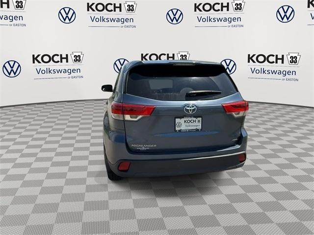used 2019 Toyota Highlander car, priced at $22,452