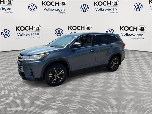 used 2019 Toyota Highlander car, priced at $22,452