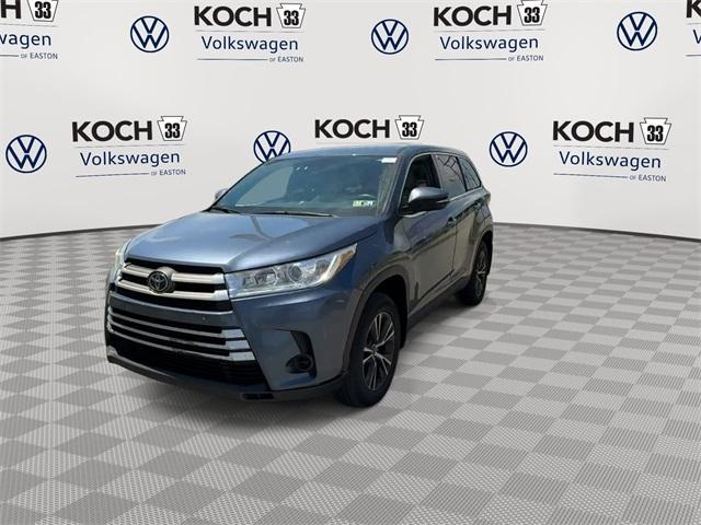 used 2019 Toyota Highlander car, priced at $22,452