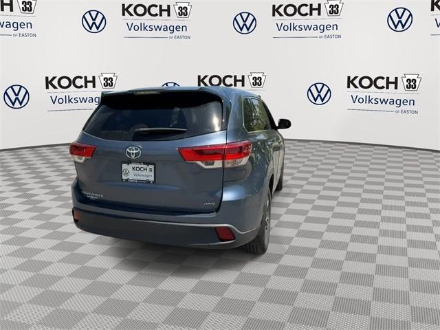 used 2019 Toyota Highlander car, priced at $22,452