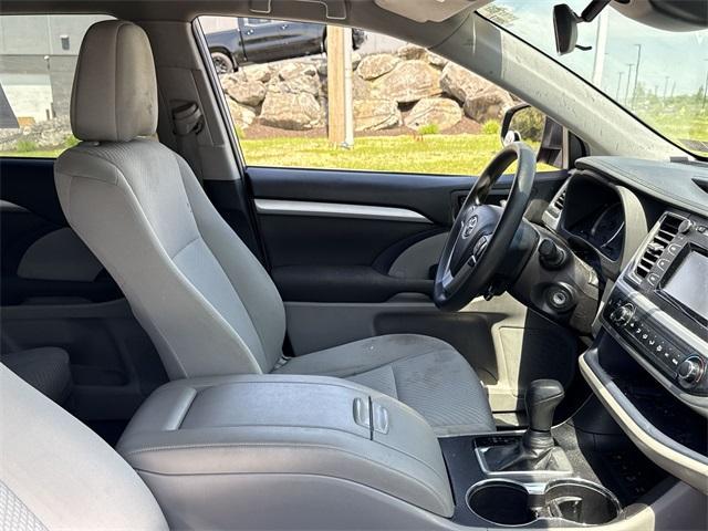 used 2019 Toyota Highlander car, priced at $22,452