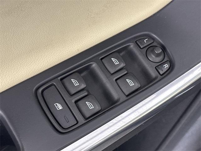used 2016 Volvo XC60 car, priced at $9,422