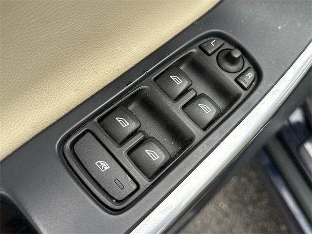 used 2016 Volvo XC60 car, priced at $9,713