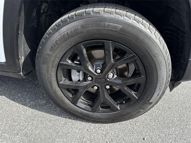 used 2024 Jeep Grand Cherokee car, priced at $32,325