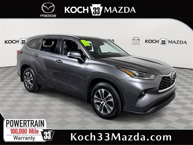 used 2021 Toyota Highlander car, priced at $32,197